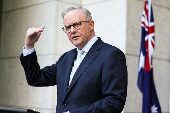 Anthony Albanese announces his new ministry.