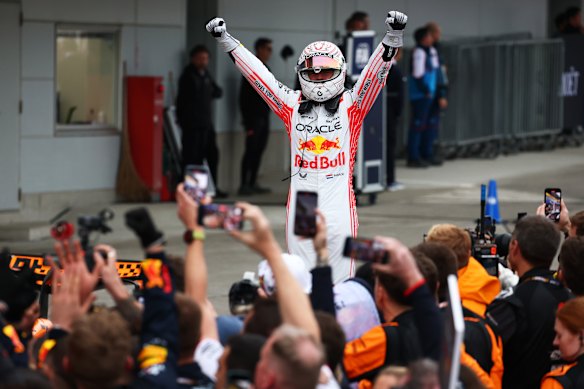 Max Verstappen become the first driver to win four races in a row at Suzuka.