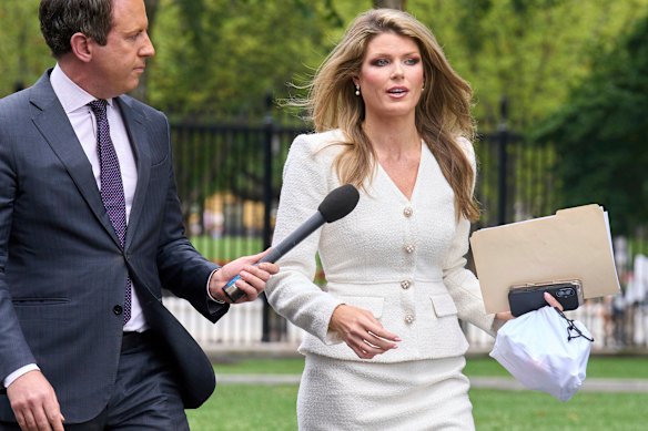 Pekan lalu Trump mempromosikan Lindsey Halligan (foto) untuk mengambil alih kasus Comey. 