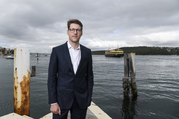 Liberal Party executive Alex Dore is urging colleagues to reject a push for quotas to boost the number of women elected.