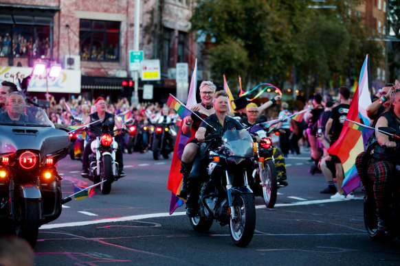 Dykes on Bikes first off the line.