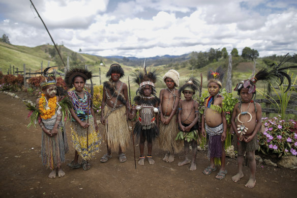 Eastern Highlands children in traditional attire in Kainantu, Papua New Guinea. 