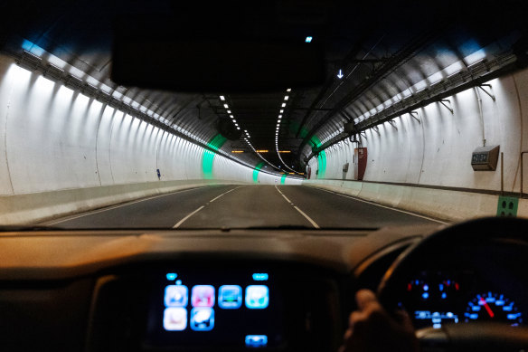 Data from Transurban shows the green pacemaker lights are helping reduce time spent in the tunnel by 50 seconds per trip.