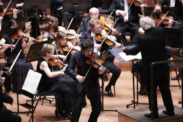 Hadelich performs Brahms at the Sydney Opera House in 2022.