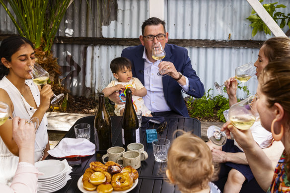 Daniel Andrews at a mothers’ group brunch after a lockdown ended in October 2021.