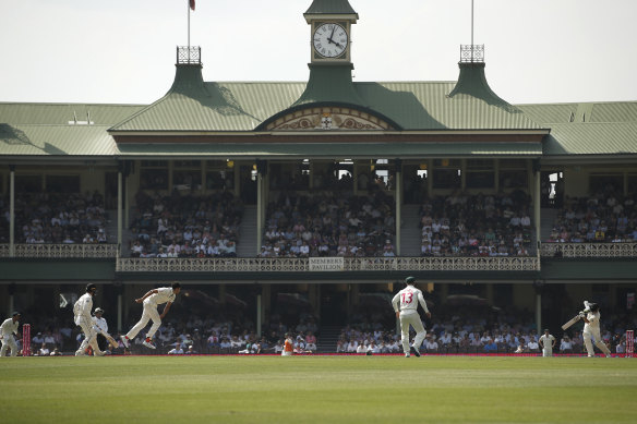 Crowds exceeding 35,000 are expected for the first three days of the Sydney Test.