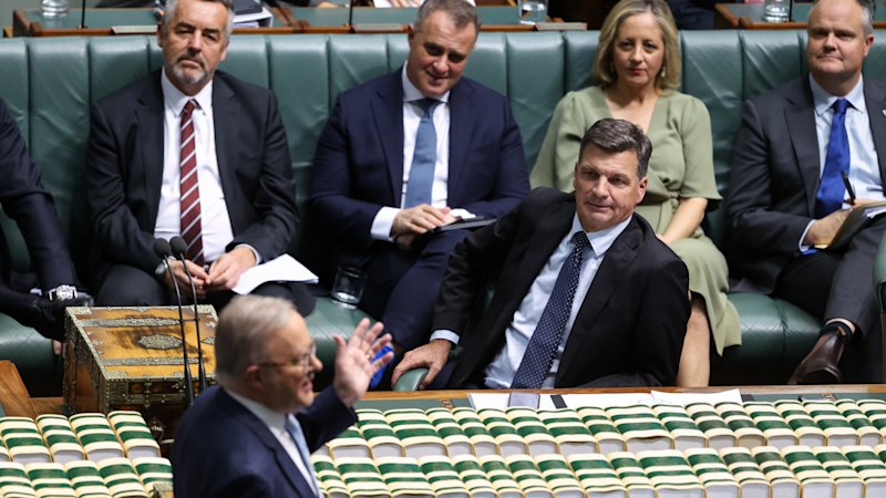 Frydenberg says he will not appear before the Royal Commission as Coalition criticises Labor