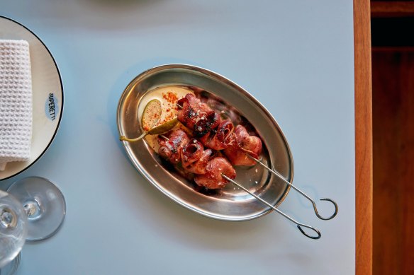 Grilled beef tongue skewers with tonnato.