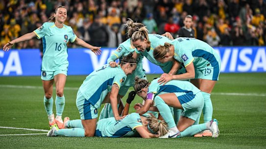 The Matildas celebrate Mary Fowler’s goal.
