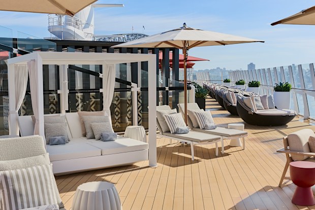 Celebrity Solstice Sundeck