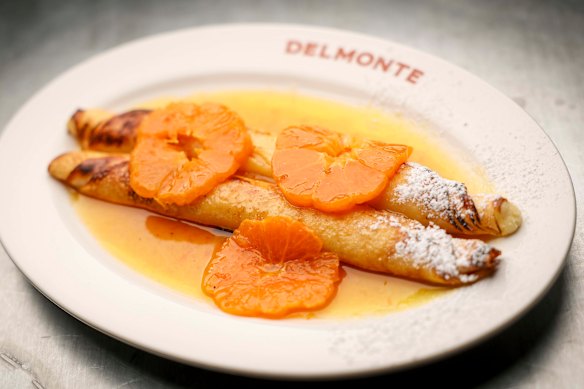 Crepes al forno with ricotta and mandarin.