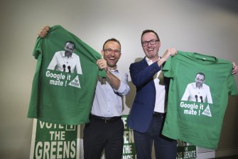 Adam Bandt and NSW Senate candidate David Shoebridge with the Google It, Mate T-shirt.