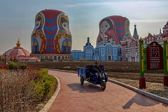A Russian-style theme park in Manzhouli aimed at Chinese tourists wanting to experience Russian culture. 