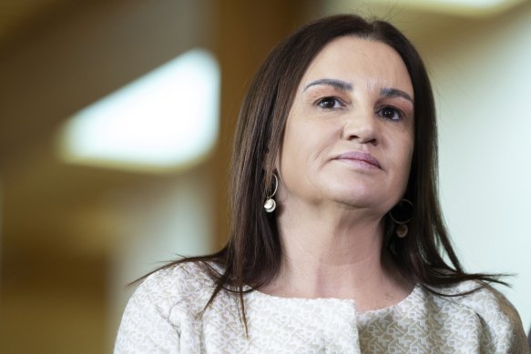 Qantas forgives Jacqui Lambie, returns key to the Chairman’s Lounge