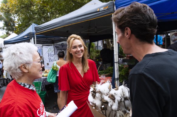 Labor candidate for North Sydney Catherine Renshaw, a human rights law professor, campaigning on Saturday.