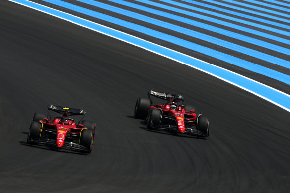 Carlos Sainz gave Ferrari teammate Charles Leclerc a “tow”.