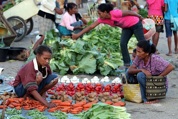 A market at the village of Lospalos in the east of Timor-Leste. 