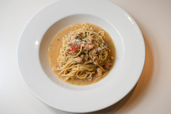 Crab meat spaghetti with oven-roasted tomatoes at Lupino.
