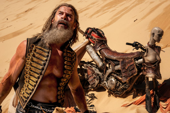 Chris Hemsworth is Dr Dementus in Furiosa: A Mad Max Saga.