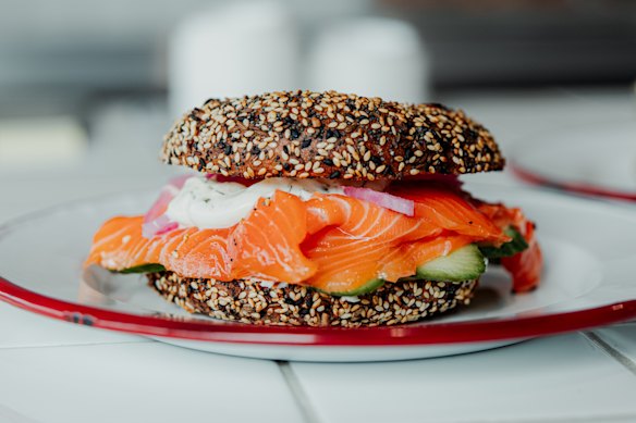 Ora lox bagel. 
