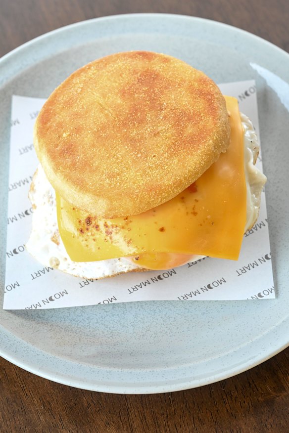 Sausage muffin.