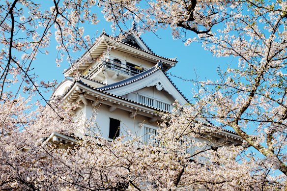 Thanks to the city’s enterprising citizens, Ozu Castle was the first in Japan to offer overnight accommodation to paying guests.