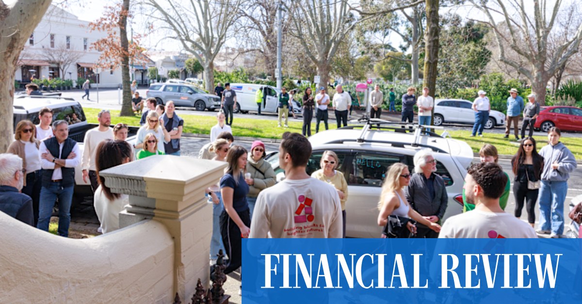 Auction clearance rate hits 19-week high as buyers hunt bargains