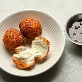 Fried goat’s cheese with chilli marmalade.