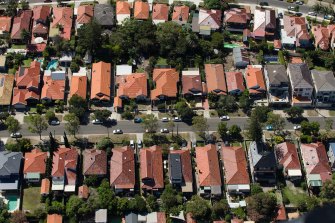 Sydney house prices have continued to climb higher, despite the prolonged lockdown.