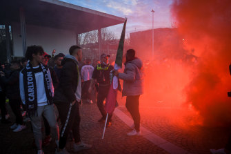 La polizia stava pattugliando Ligan Street mercoledì mattina durante le celebrazioni.