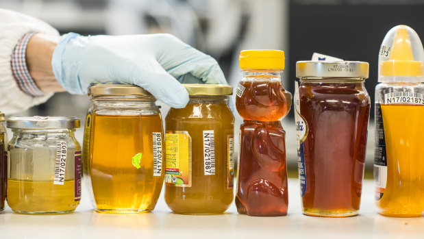 The New Zealand government is attempting to prevent Australian beekeepers from marketing their products as “manuka”.