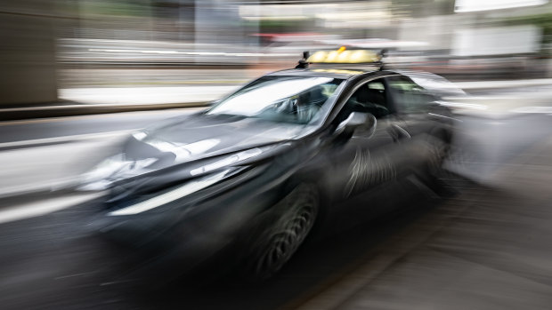 The government has dodgy taxi drivers in its sights.