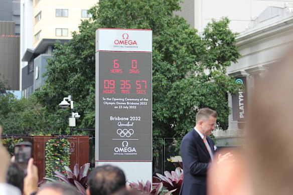 The Olympics countdown clock has been unveiled at Queen Street Mall in Brisbane. 