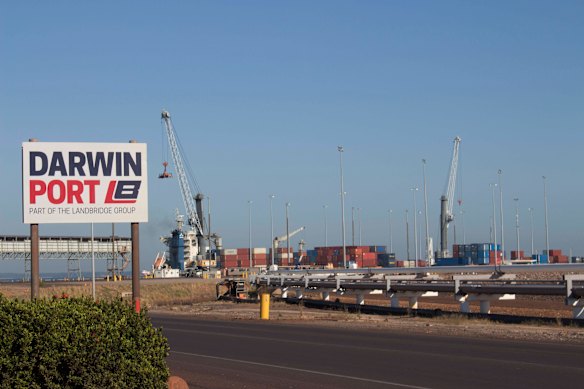 Both parties have pledged to take control of the Port of Darwin from Chinese firm Landbridge.