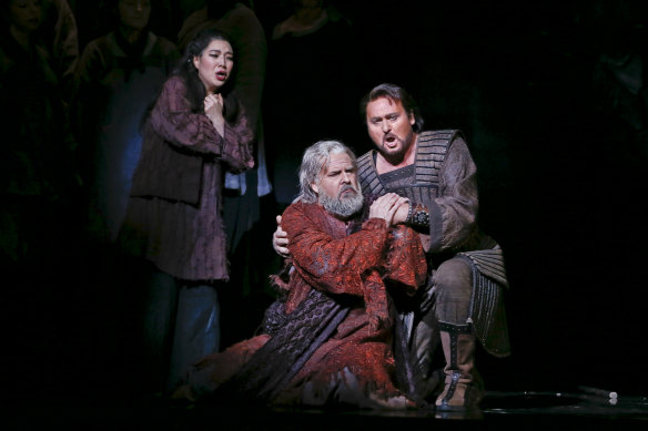 L-R: Karah Son as Liu, Richard Anderson as Timur and Walter Fraccaro as Calàf.