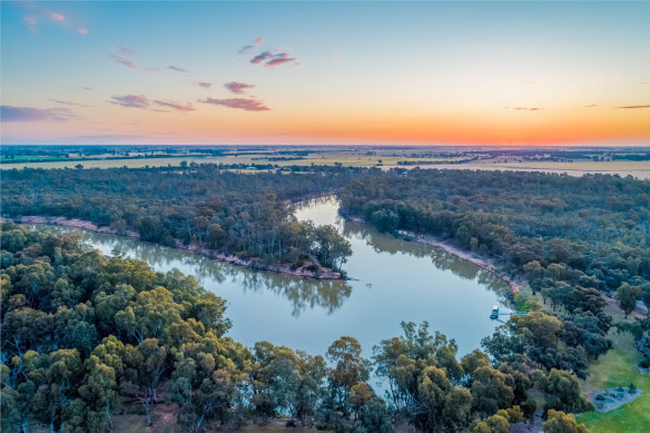 Murray River Paddlesteamers and APT are partnering, bringing a new level of luxury to the Murray River.