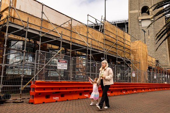 Workers this week started some of the final heritage restoration works to the pool’s renowned art deco brick wall.