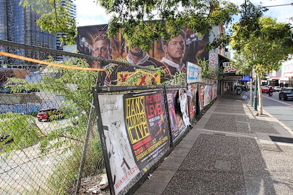 Located in the middle of Fortitude Valley, the 2225 square meter block is used as a car park.