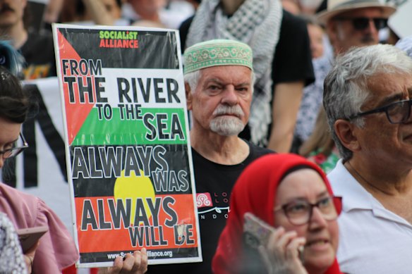 The phrase “river to sea” would be banned by law.