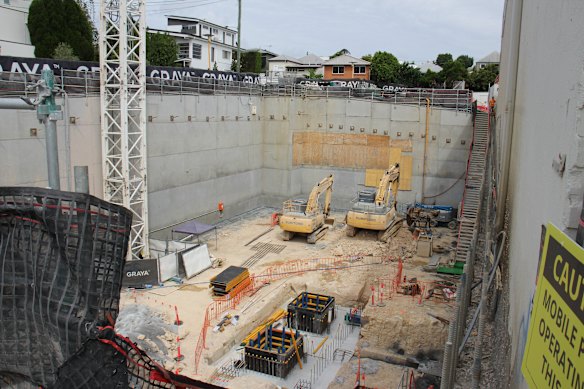 Construção de Brera na rua Doggett 31, em Tenerife, na tarde de sexta-feira. 