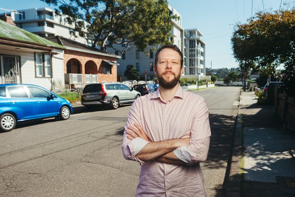 O presidente-executivo do Comitê de Sydney, Eamon Waterford, disse que o crescimento populacional na Parramatta Road deveria ser acompanhado por investimentos em transporte público.