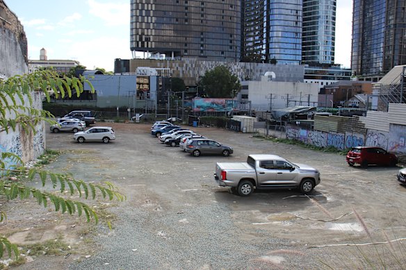 The new tower will also feature a rooftop terrace with a pool, sauna, steam room and bar.