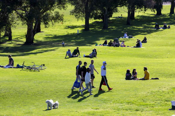 Northcote residents using a fairway as open space during a 2020 lockdown, when golf was banned.