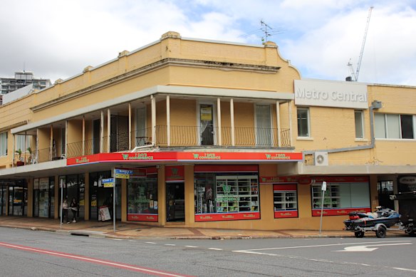 The block has a number of tenants, including retail stores and the Brisbane Anarchist Communist Federation.