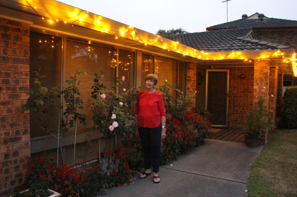 Elizabeth Maher used Airtasker to put up her Christmas lights.