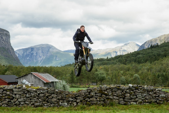 Cruise gets back on a bike as the action lifts in Dead Reckoning.