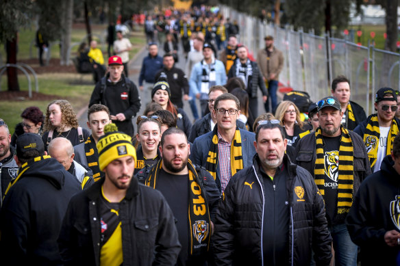 Richmond and Collingwood fans head to the MCG in 2018.
