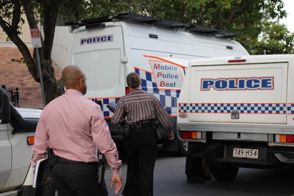 A huge number of police were on the scene in the afternoon. 