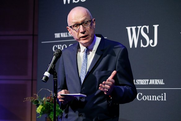 News Corp chief executive Robert Thomson has landed a major contract extension.