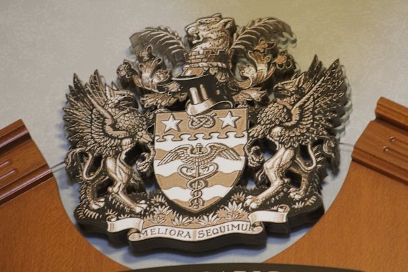 The Brisbane coat of arms carries the latin phrase “Meliora Sequimur,” meaning “we aim for the best”. 